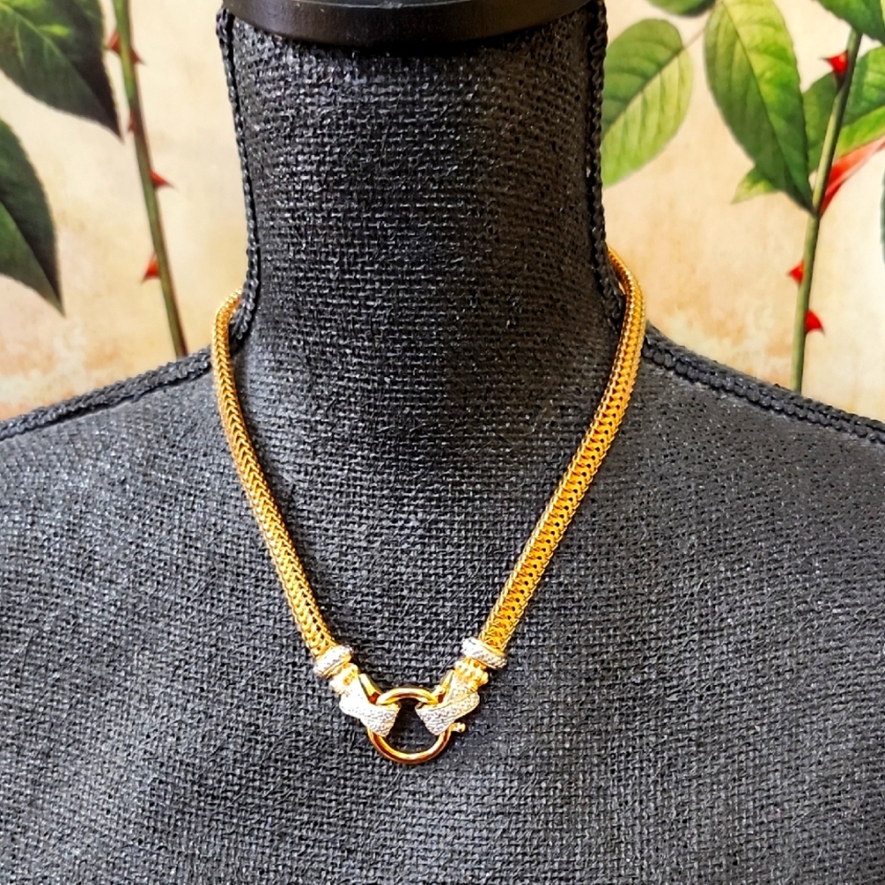 Taylor Swift lookalike VINTAGE AVON GOLD PLATED NECKLACE with CRYSTAL ACCENTS